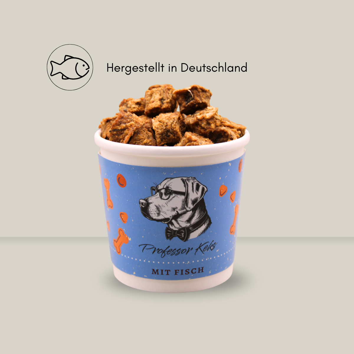 hundekekse mit Fisch im blauen Becher mit dem Hinweis Hergestellt in Deutschland
